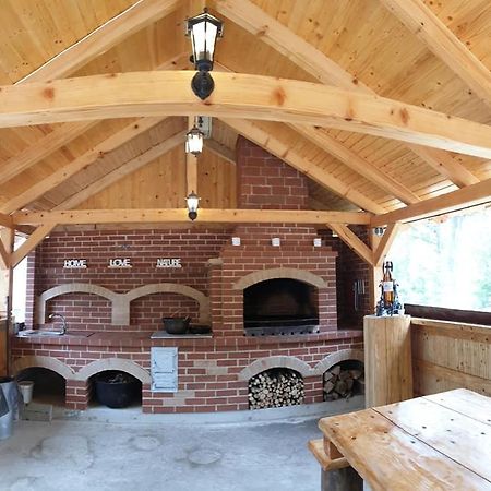 Casuta Din Padure Bed & Breakfast Dragus Exterior foto