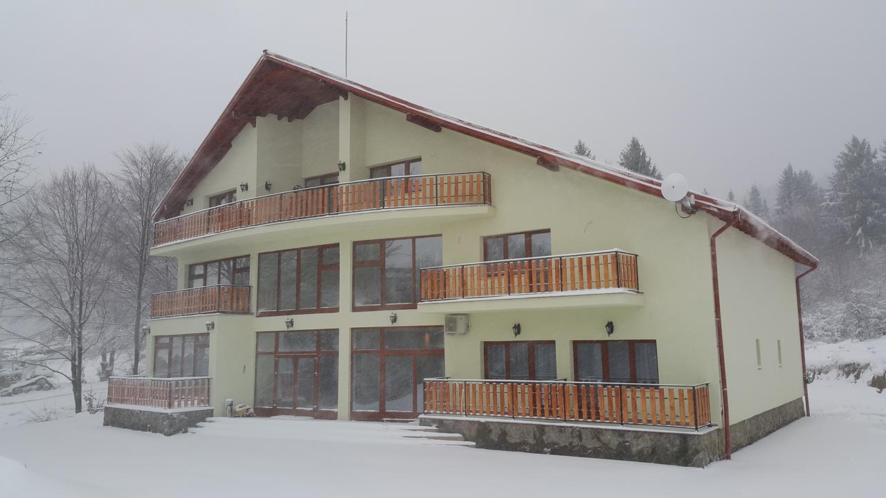 Casuta Din Padure Bed & Breakfast Dragus Exterior foto