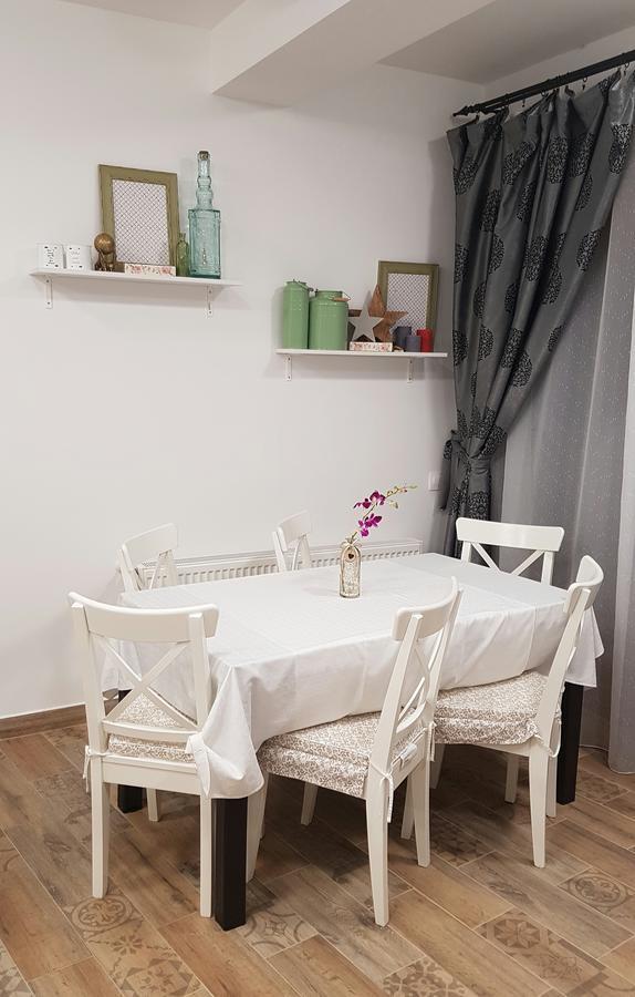 Casuta Din Padure Bed & Breakfast Dragus Exterior foto